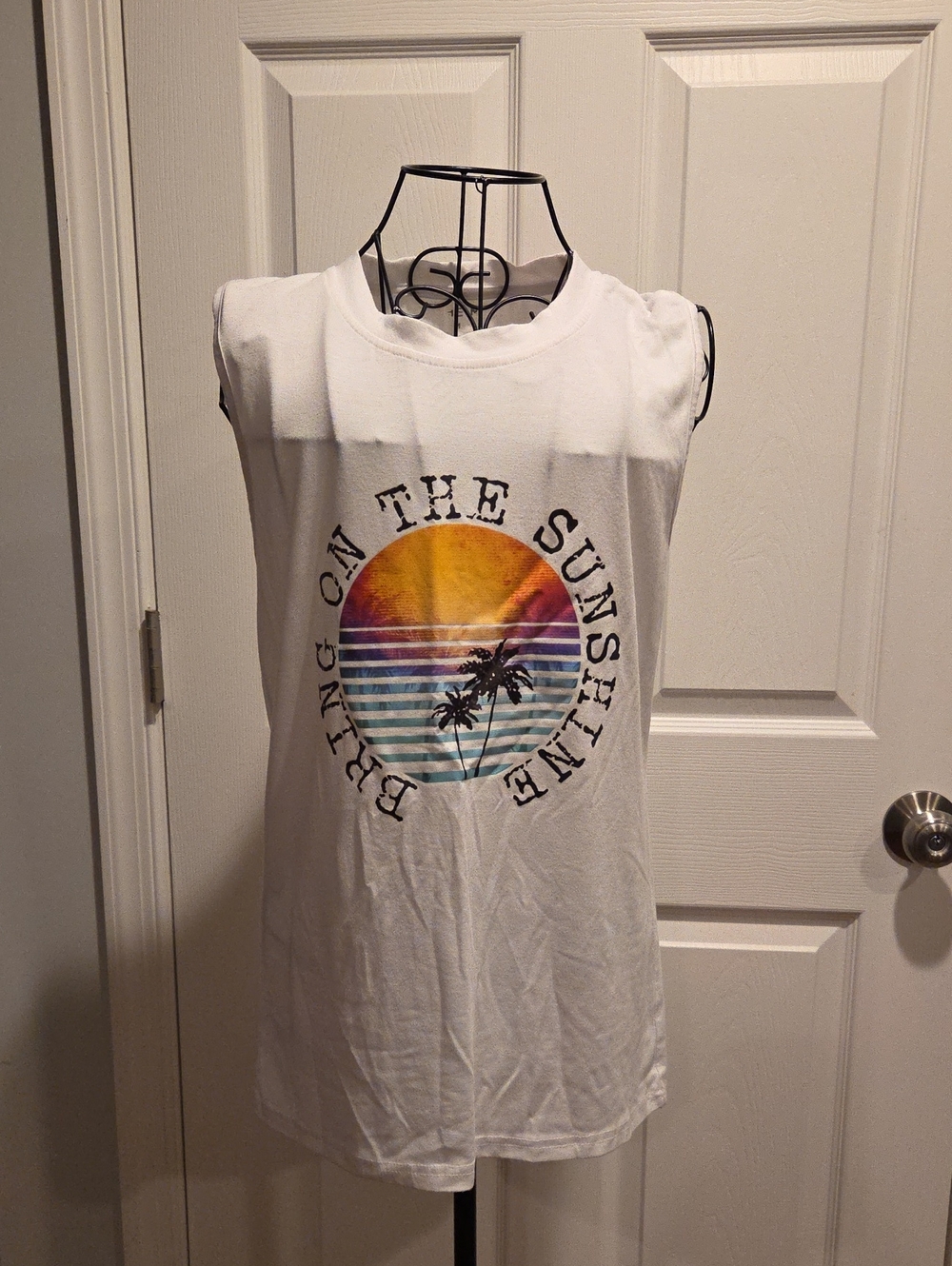 SHEIN White Graphic Muscle Tank with Sunset Palm Print